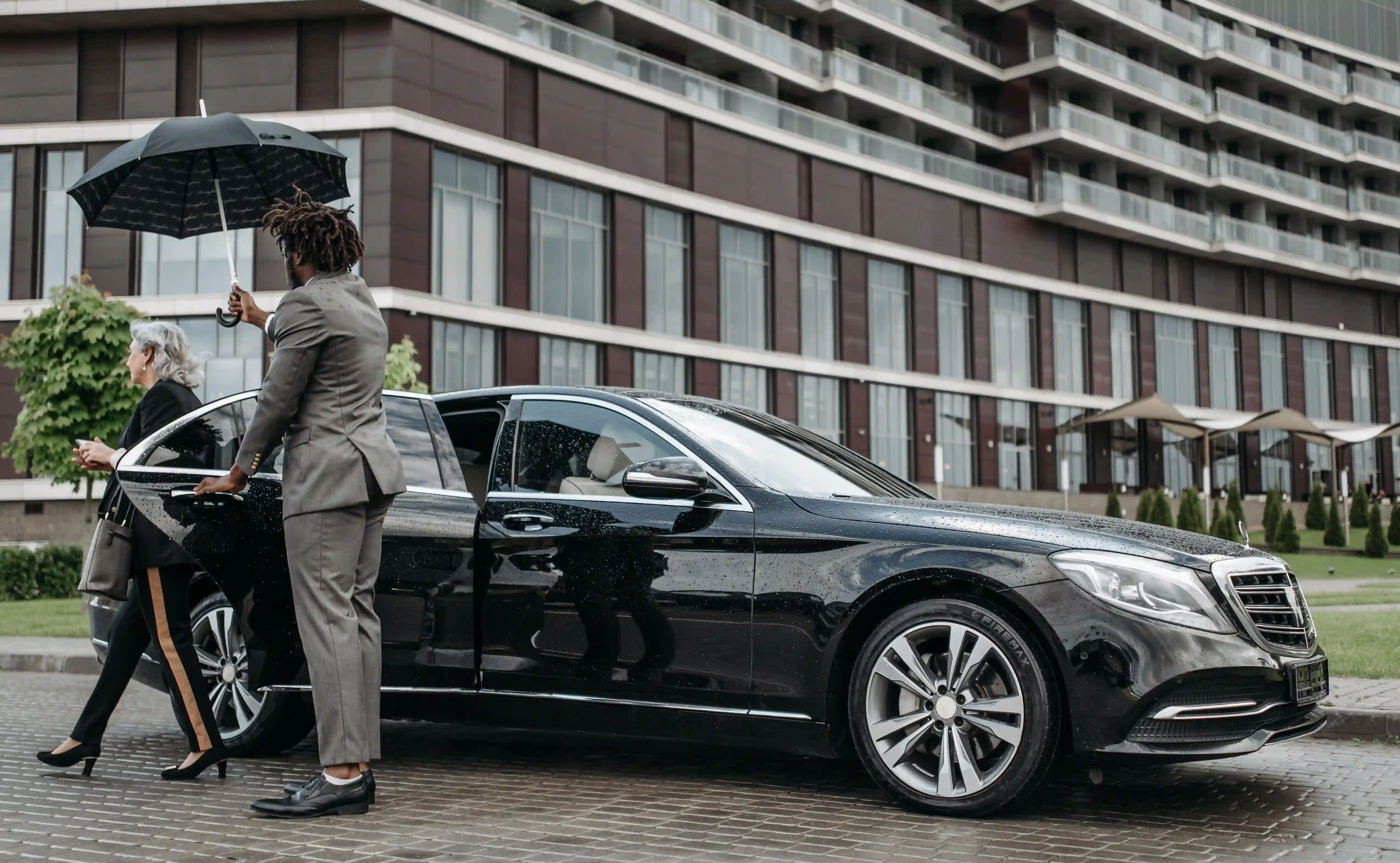 Executive Taxi Durham: Luxury transport for your convenience and comfort